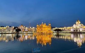 Homestay Comforts 500M From Amritsar Airport